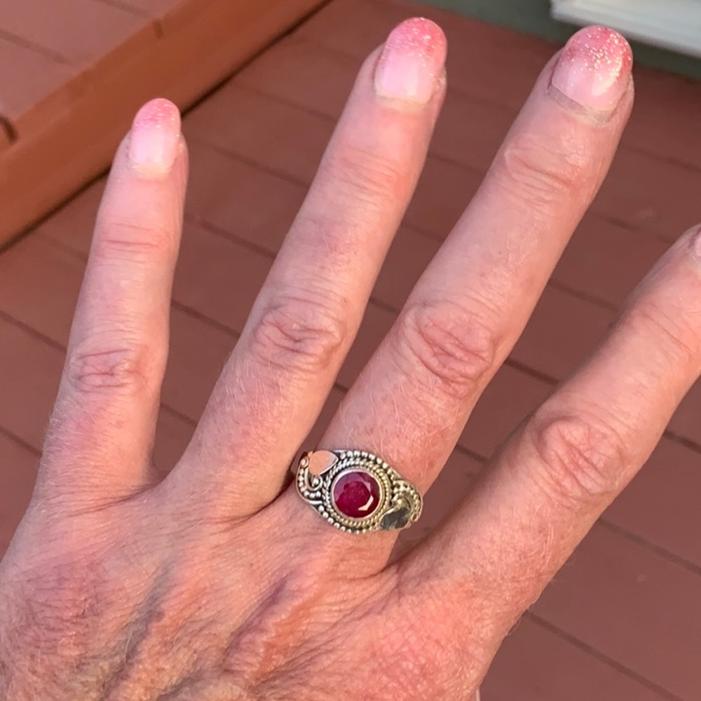 BOUTIQUE NATURAL FACETED RUBY 925 SILVER RING, 8.5 - Picture 10 of 13